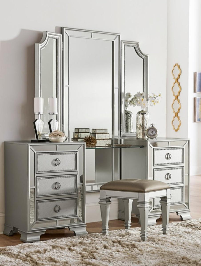 Avondale Vanity Dresser with Mirror in Silver 1646-15