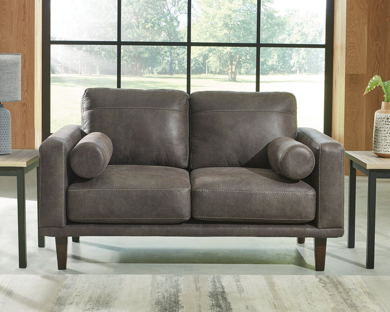 Arroyo Loveseat