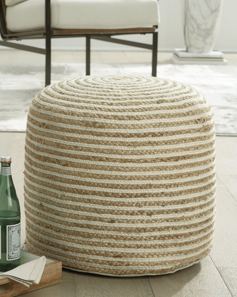 Aildon Pouf image