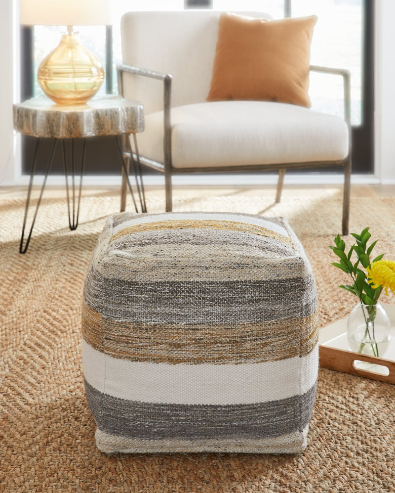 Josalind Pouf image