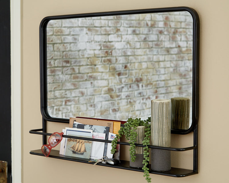 Ebba Accent Mirror image