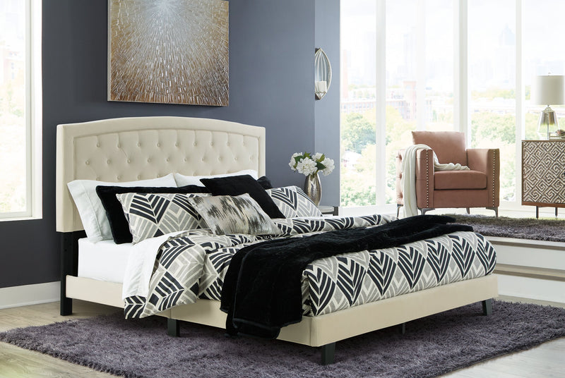 Adelloni Upholstered Bed