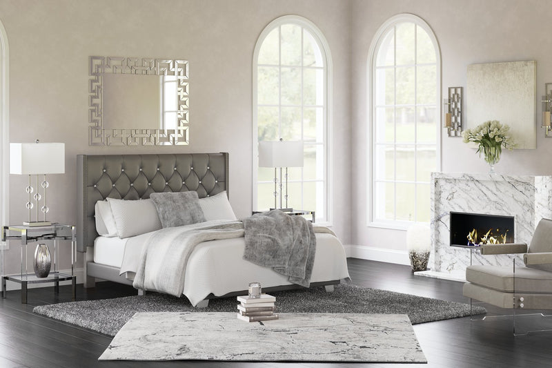 Vintasso Upholstered Bed