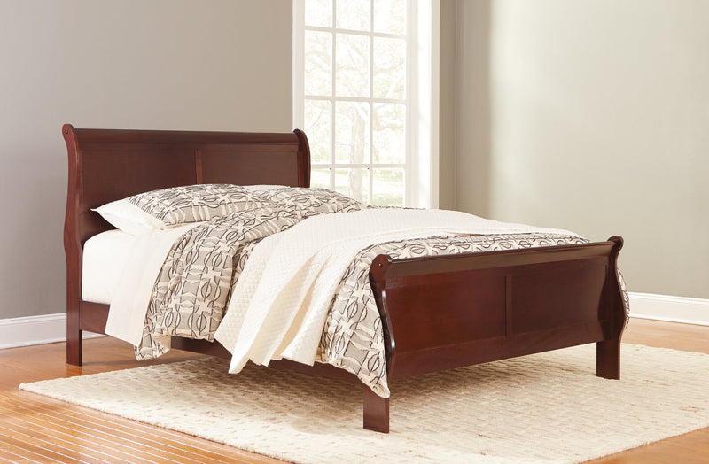 Alisdair Sleigh Bed