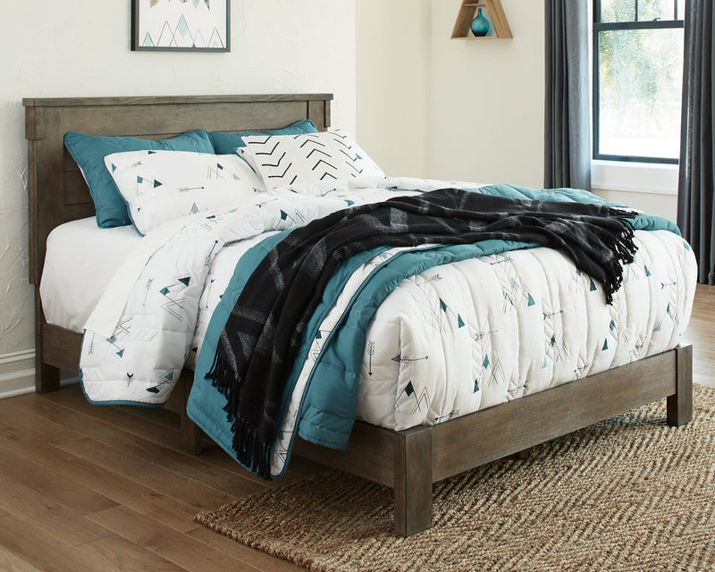 Shamryn Panel Bed