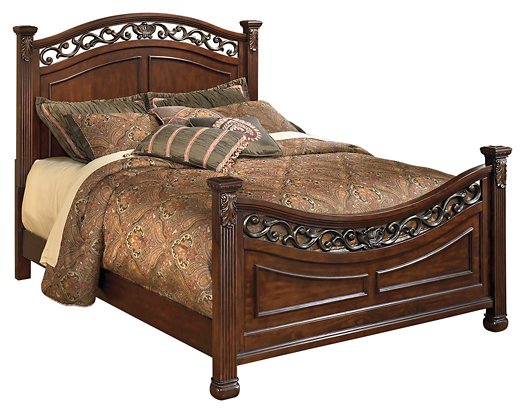 Leahlyn Panel Bed