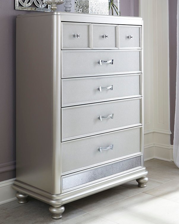 Coralayne Chest of Drawers image