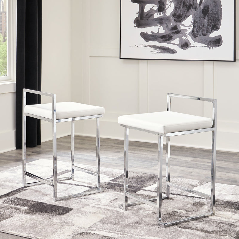 Madanere Counter Height Bar Stool image