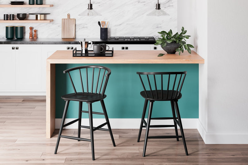 Otaska Counter Height Stool image