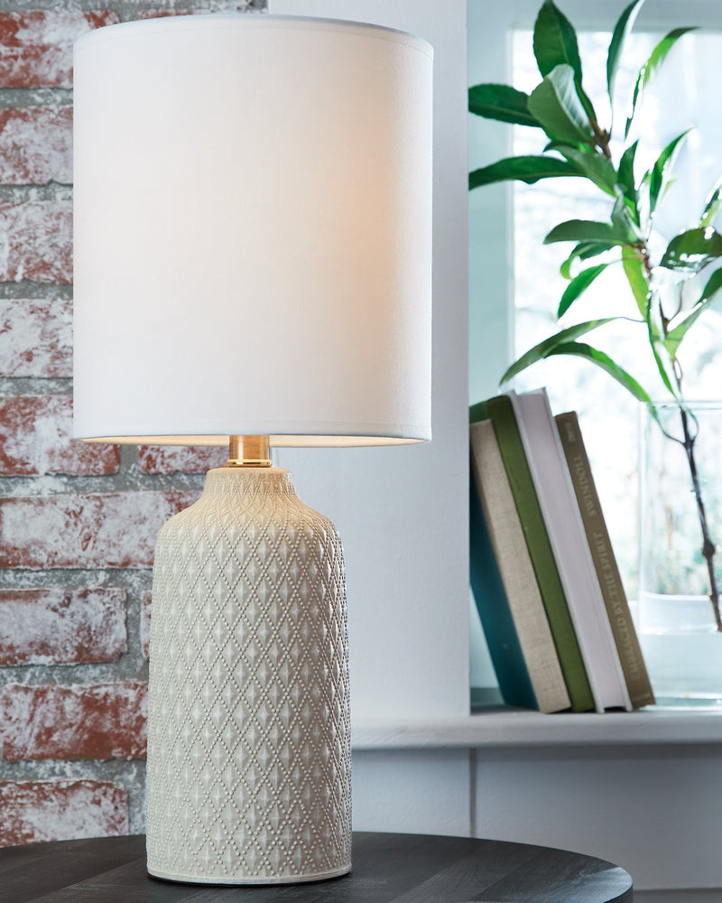 Donnford Table Lamp image